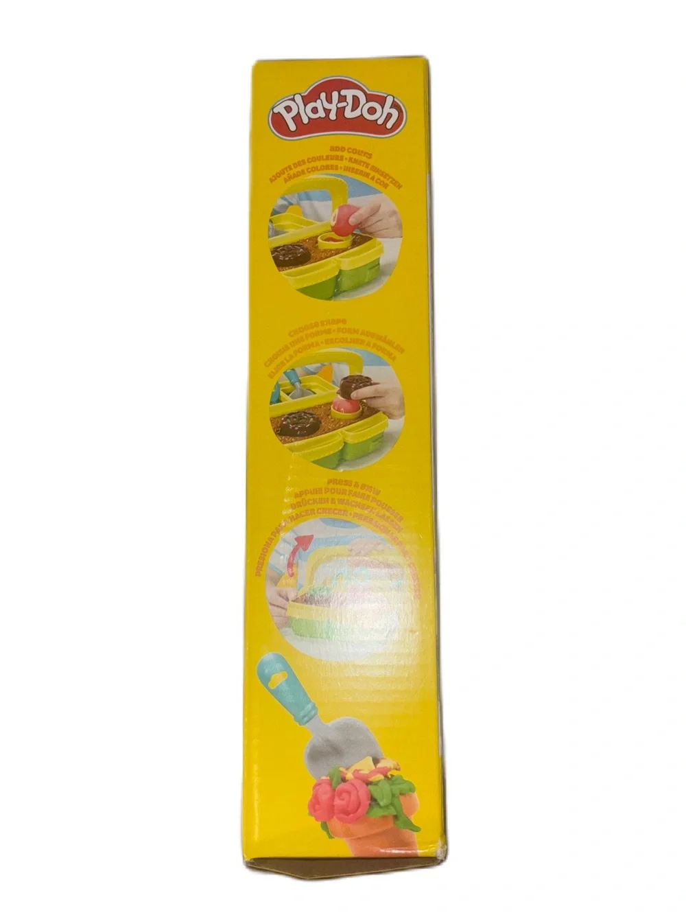 Play-Doh Blooming Flowers Set - Pink, Purple, Green